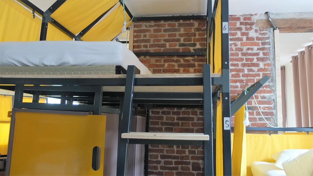 La Maison Rouge - Backpacker Hostel Saint-Etienne  Buitenkant foto